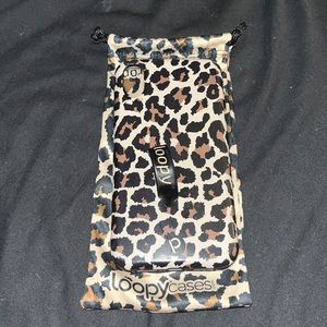 Leopard Loopy Case for a IPhone XR. In great condition, comes with bag.